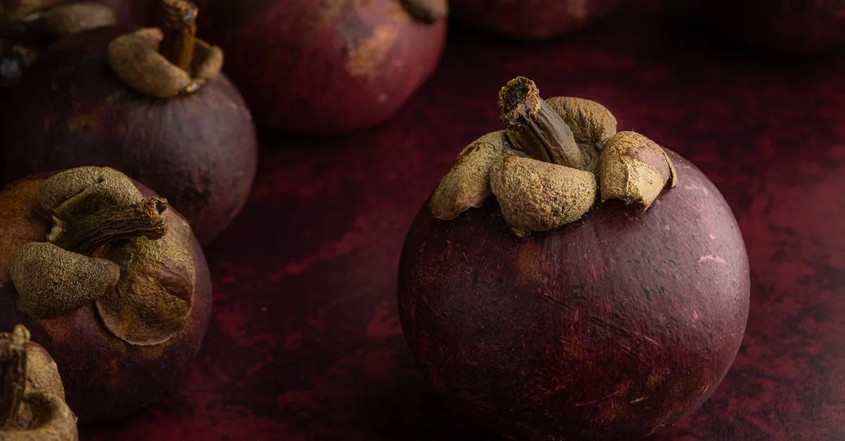 découvrez le goût unique du mangoustan, un fruit exotique au parfum sucré et acidulé, réputé pour sa saveur délicate et rafraîchissante.