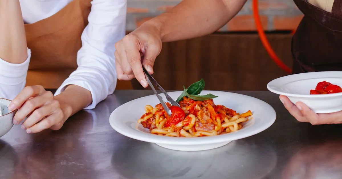 découvrez la sauce italienne artisanale idéale pour sublimer vos pâtes. une recette authentique qui garantit une absorption parfaite des saveurs pour un plat savoureux et traditionnel.