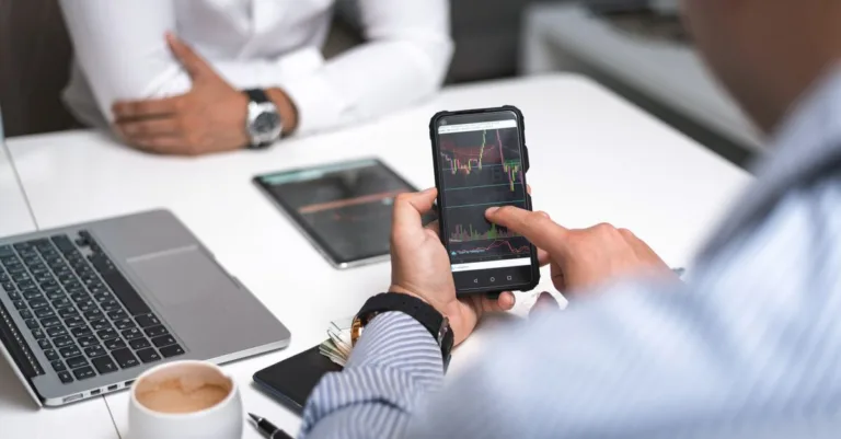 découvrez les meilleures stratégies de marketing digital pour augmenter votre visibilité en ligne, attirer plus de clients et booster votre chiffre d'affaires.