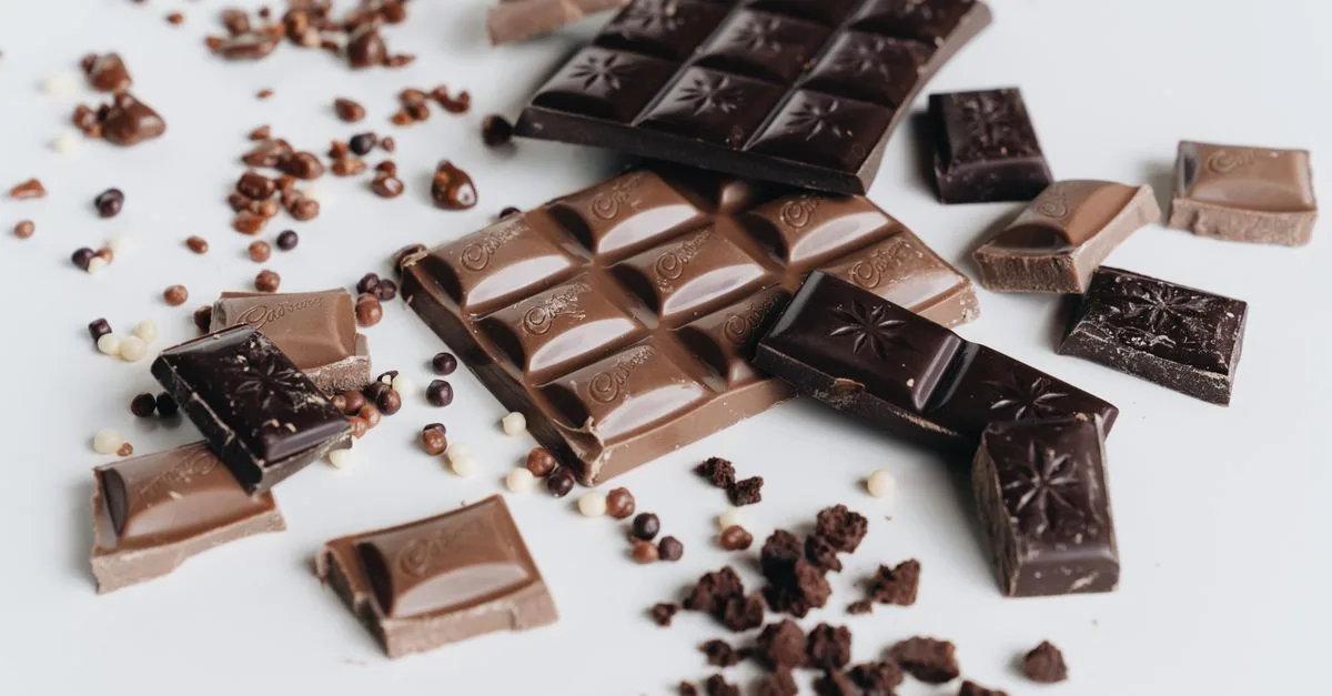 découvrez notre chocolat bean-to-bar, élaboré artisanalement de la fève à la tablette pour une qualité et une saveur exceptionnelles.