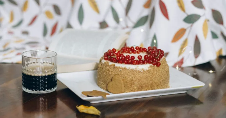 découvrez des recettes faciles de mug cakes sans œufs, rapides à préparer et délicieuses, parfaites pour toutes vos envies gourmandes sans allergènes.