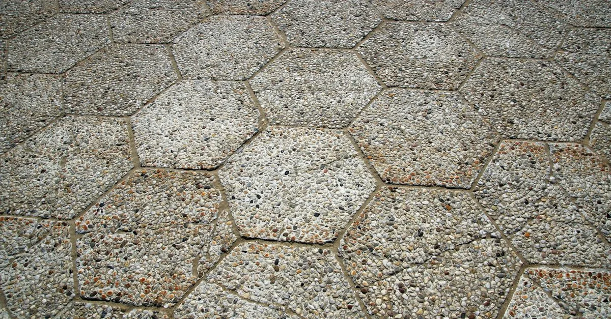 installation de pavés autobloquants : guide complet pour une pose durable et esthétique de vos pavés.