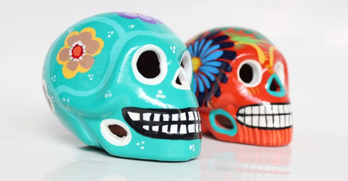 découvrez l'art mexicain avec notre sélection de crânes mexicains colorés, symboles culturels riches et designs uniques parfaits pour décorer ou s'inspirer.