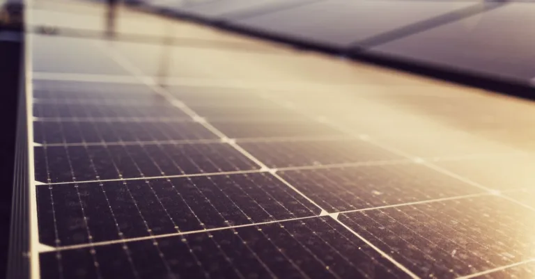 découvrez nos panneaux solaires haute performance pour une énergie propre, économique et durable. adoptez une solution écologique adaptée à vos besoins.
