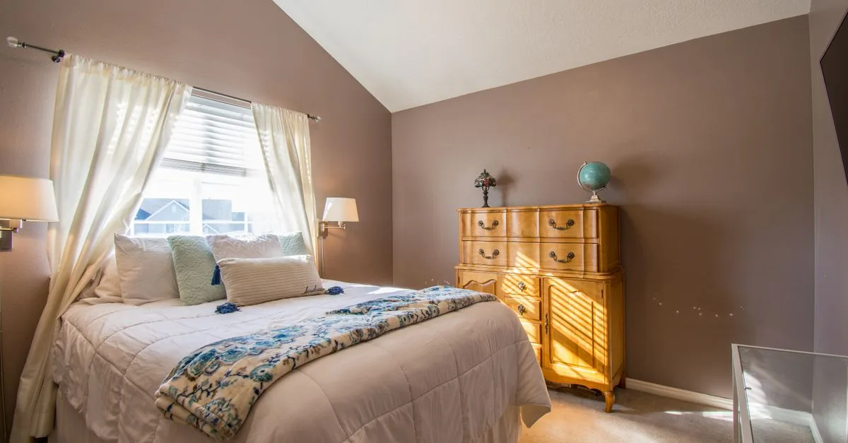 découvrez des idées et conseils pour aménager parfaitement votre chambre à coucher, optimiser l'espace et créer une ambiance confortable et harmonieuse.