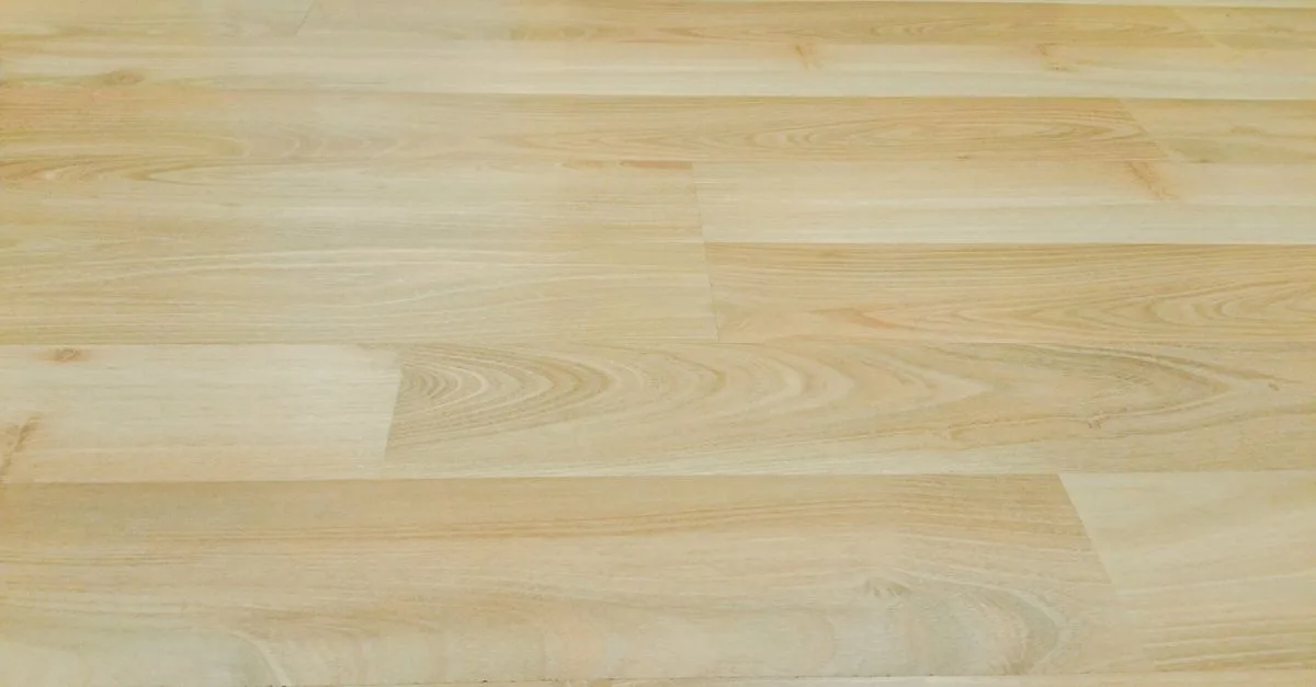 découvrez tout sur le sol flottant : installation facile, avantages, matériaux et conseils pour choisir le revêtement idéal pour votre intérieur.