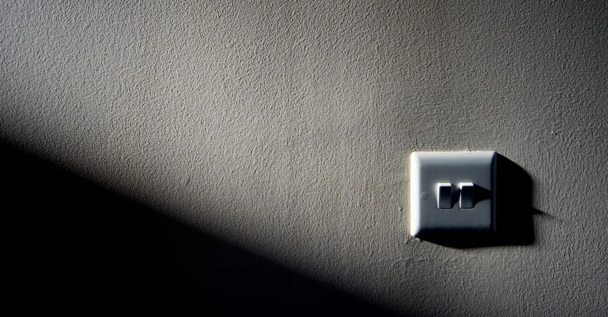 découvrez comment positionner correctement un interrupteur pour optimiser l'accessibilité et la fonctionnalité de vos installations électriques.